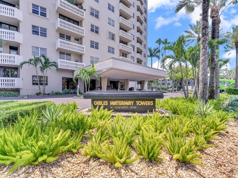 Image for property 90 Edgewater Dr 114, Coral Gables, FL 33133