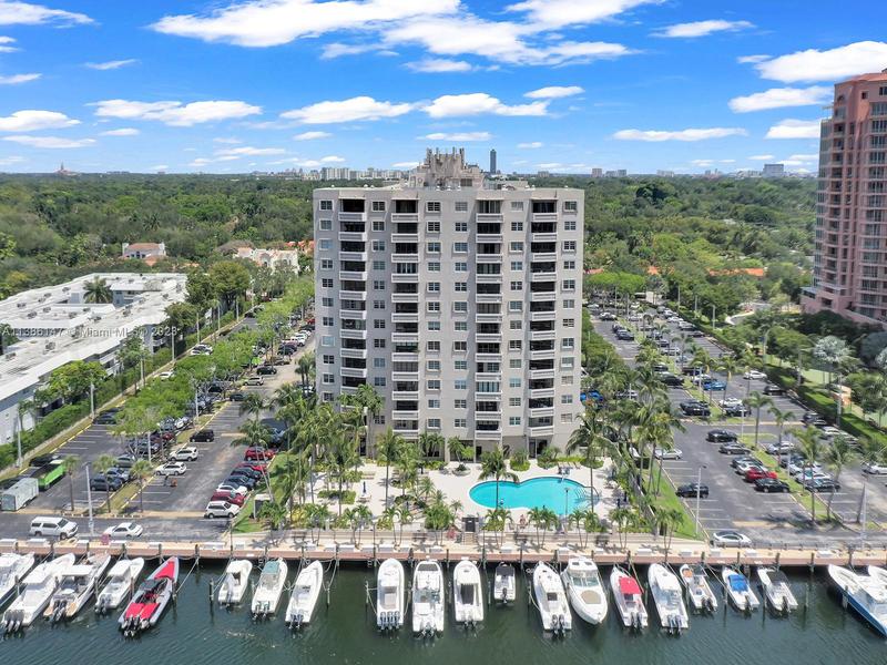 Image for property 90 Edgewater Dr 114, Coral Gables, FL 33133