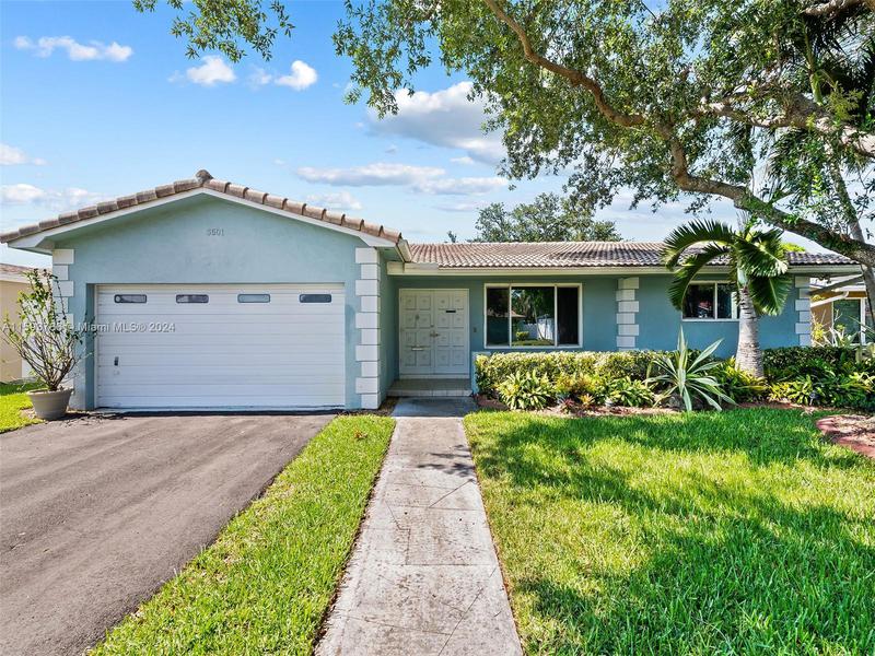 Image for property 5501 Garfield St, Hollywood, FL 33021