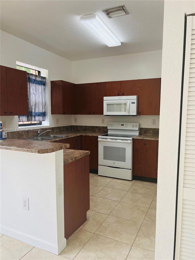 Image for property 11219 234th Ter 11219, Homestead, FL 33032