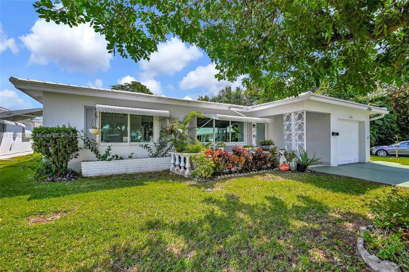 Image for property 2660 4th Ave, Pompano Beach, FL 33064