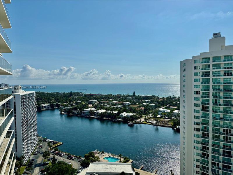 Image for property 20281 Country Club Dr 2310, Aventura, FL 33180
