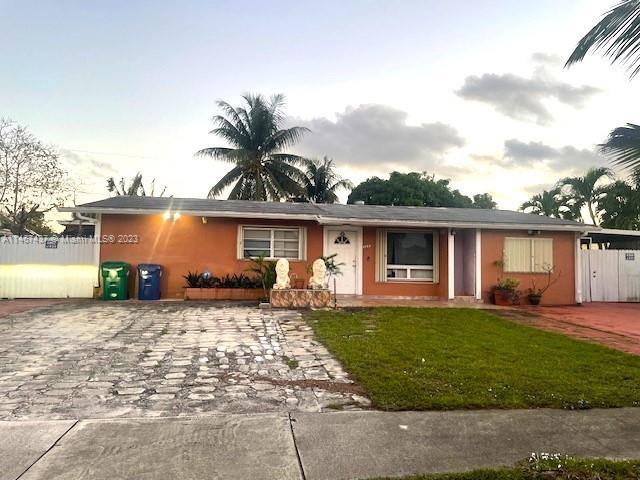Image for property 4922 179th Ter, Miami Gardens, FL 33055
