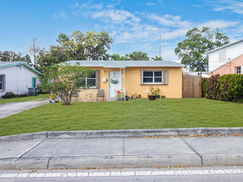 Image for property 1334 23rd St, Riviera Beach, FL 33404