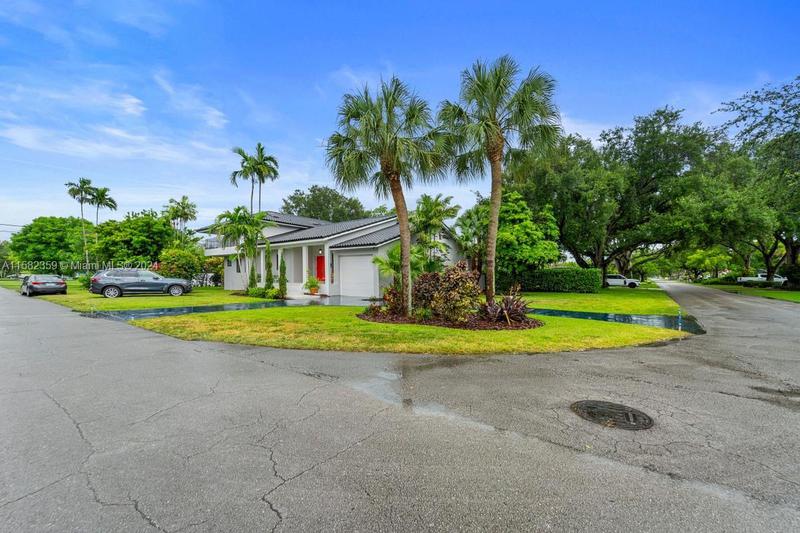 Image for property 600 Nightingale Ave, Miami Springs, FL 33166