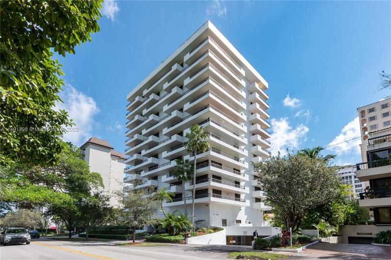 Image for property 720 Coral Way 12A, Coral Gables, FL 33134