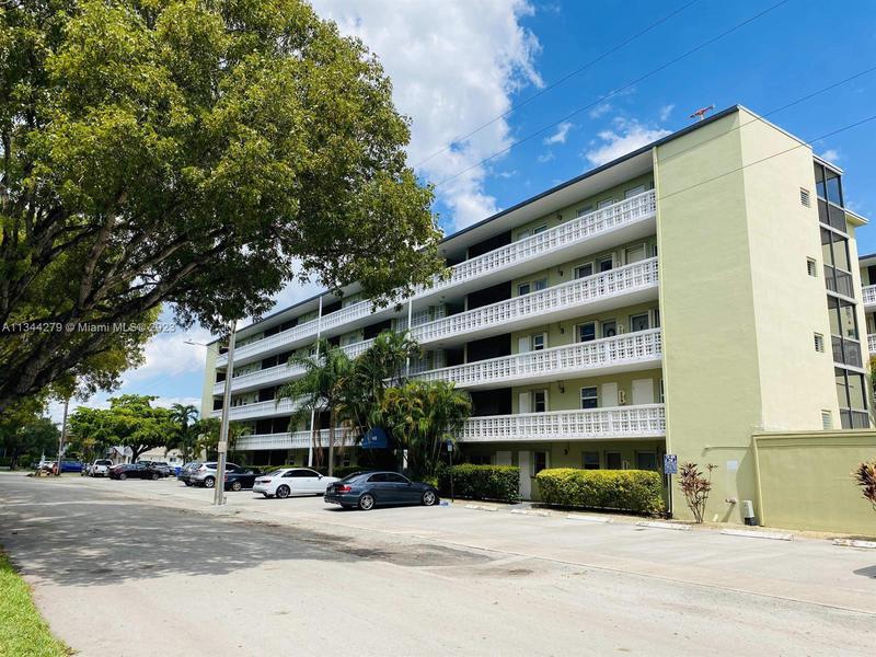 Image for property 1425 Arthur St 302A, Hollywood, FL 33020