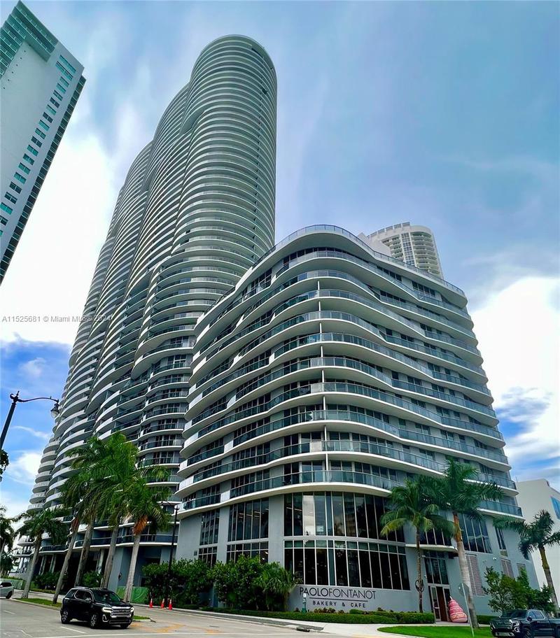 Image for property 488 18th St 3100, Miami, FL 33132