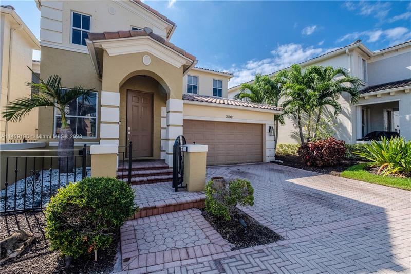 Image for property 21007 32nd Ave, Aventura, FL 33180