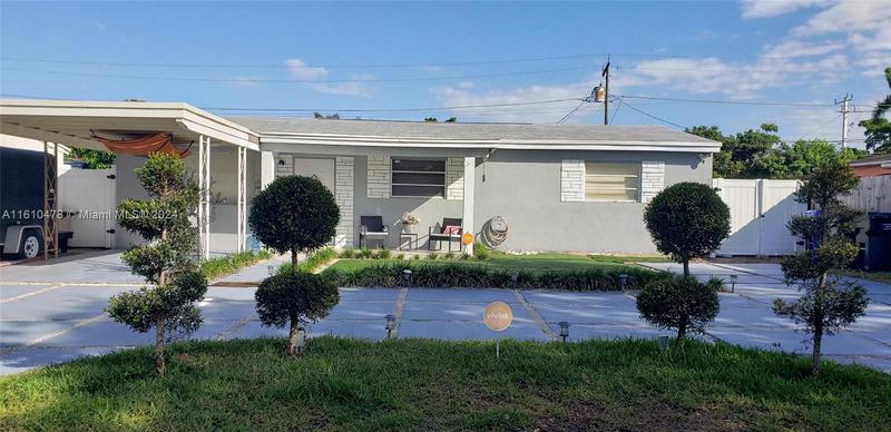 Image for property 7511 Lincoln St, Hollywood, FL 33024