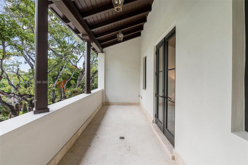 Image for property 2619 Anderson Rd 9, Coral Gables, FL 33134