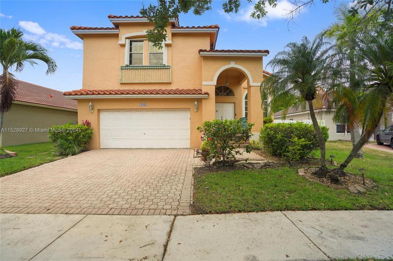 Image for property 18405 9th Ct, Pembroke Pines, FL 33029