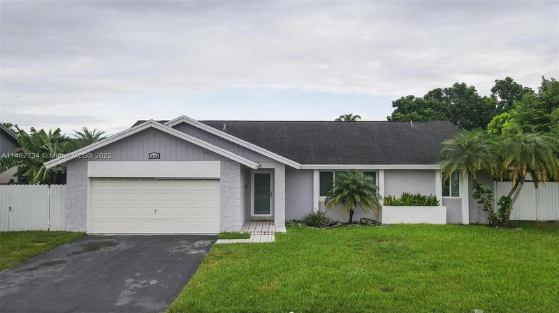 Image for property 16455 299th Dr, Homestead, FL 33033