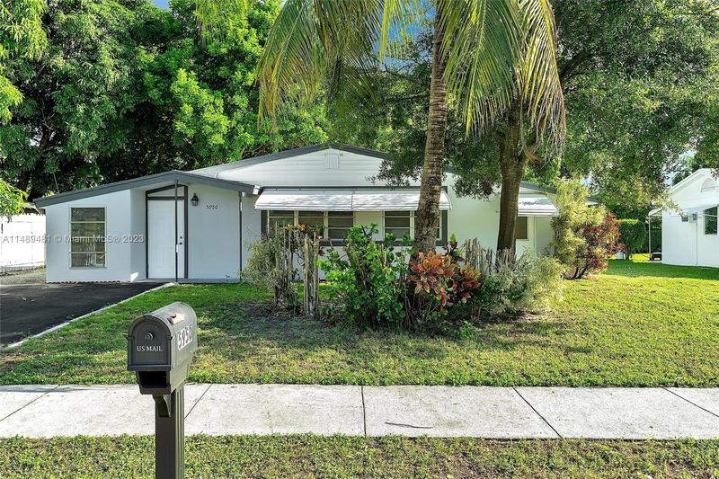 Image for property 5950 42nd Ter, North Lauderdale, FL 33319