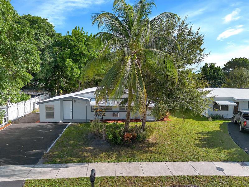 Image for property 5950 42nd Ter, North Lauderdale, FL 33319