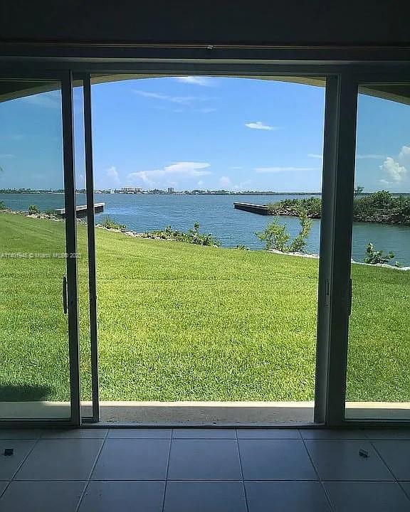 Image for property 4 Harbour Isle Dr E 106, Fort Pierce, FL 34949