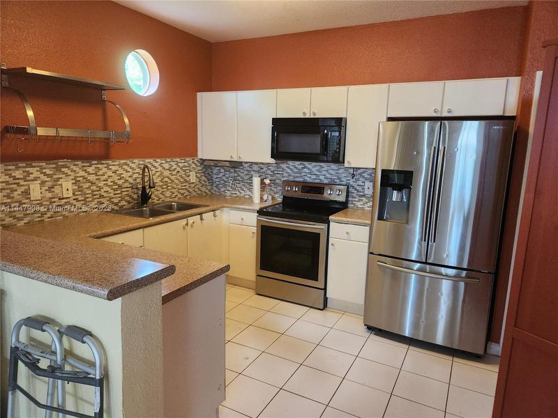 Image for property 4475 160th Ave 100, Miramar, FL 33027