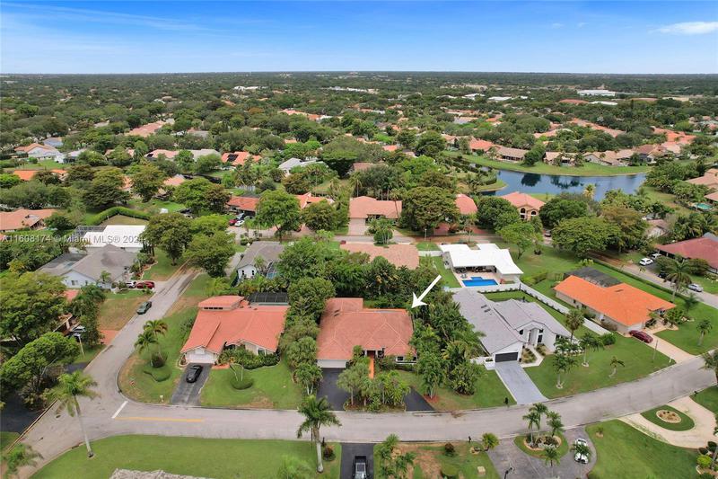 Image for property 5044 87th Ter, Coral Springs, FL 33067