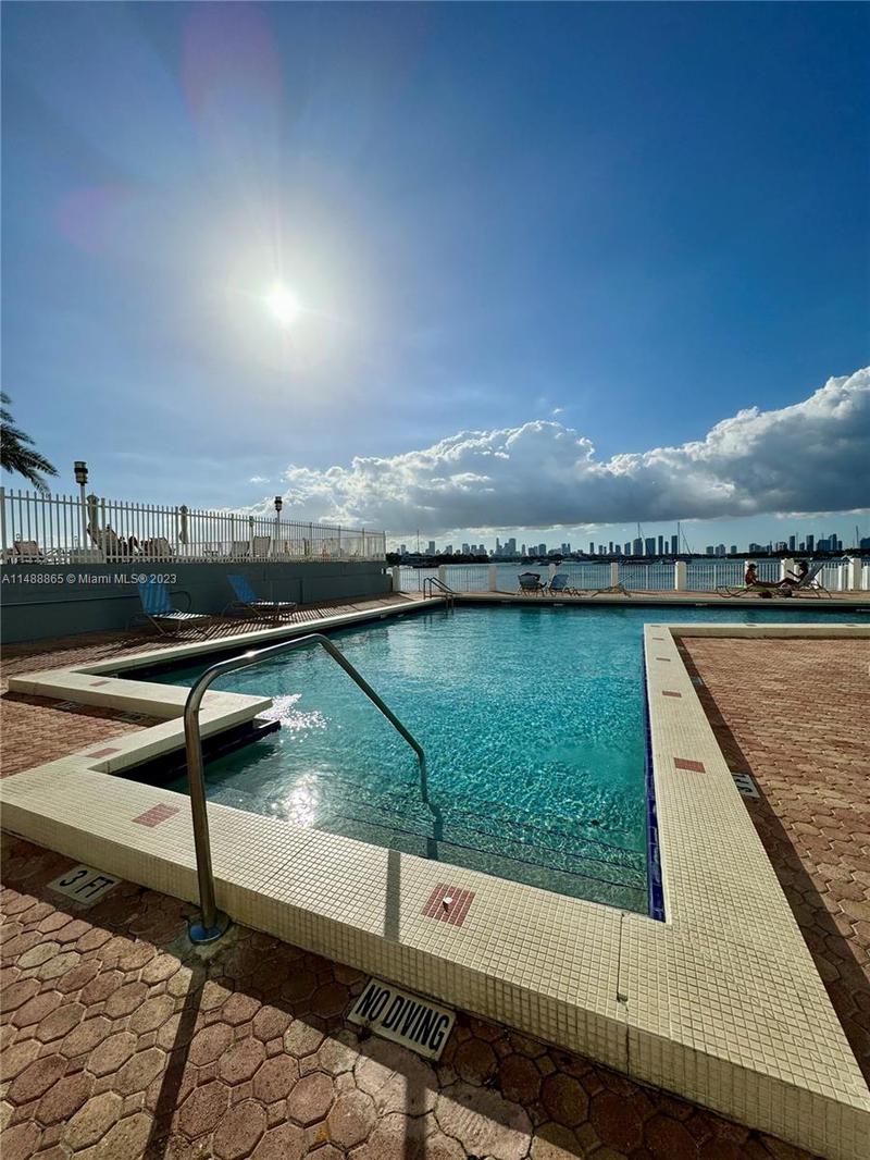 Image for property 1250 West Ave 11R, Miami Beach, FL 33139