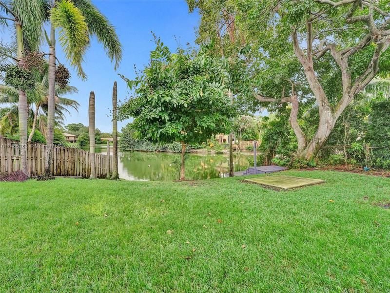 Image for property 3240 36th St, Hollywood, FL 33021