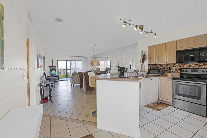 Image for property 2334 Cypress Bend Dr 805, Pompano Beach, FL 33069