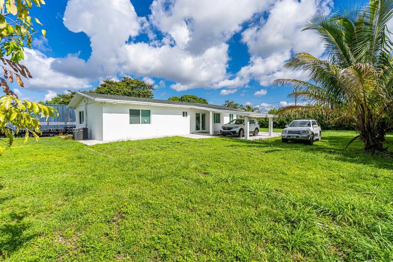 Image for property 18650 204th Ave, Miami, FL 33187
