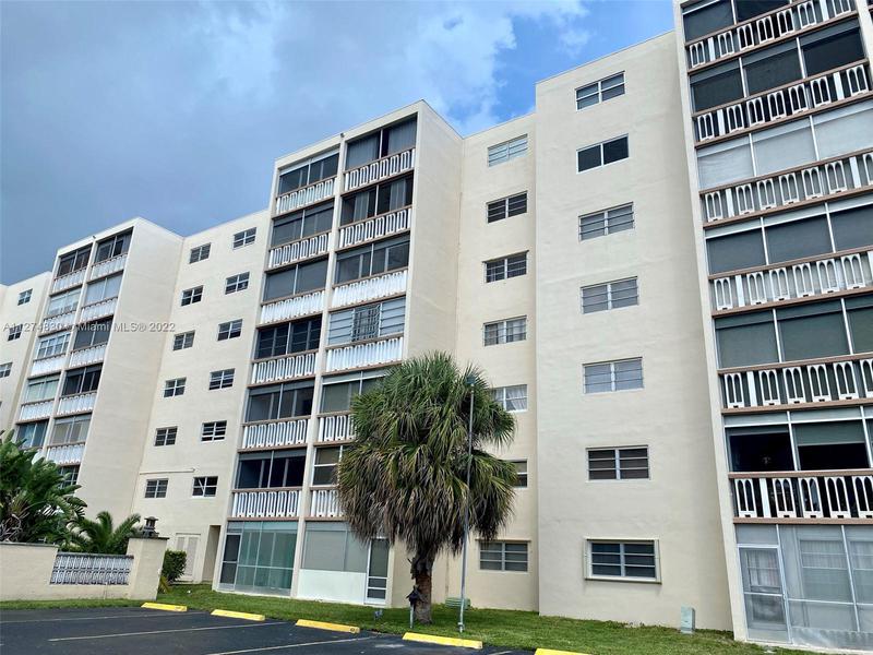 Image for property 1001 14th Ave 503, Hallandale Beach, FL 33009