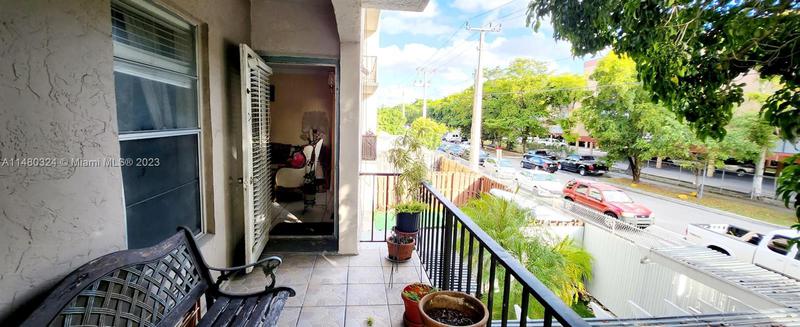 Image for property 5625 20th Ave 215, Hialeah, FL 33012
