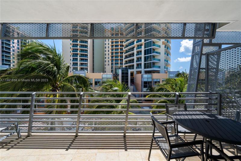 Image for property 1437 Collins Ave 311, Miami Beach, FL 33139