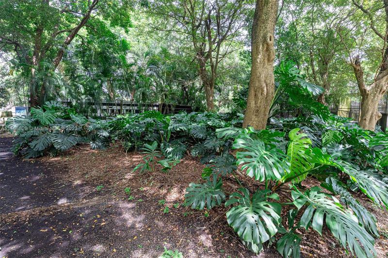 Image for property 6000 118th Ave, Miami, FL 33183