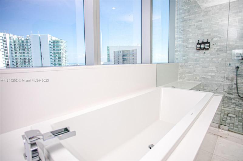 Image for property 851 1st Ave 4801, Miami, FL 33132