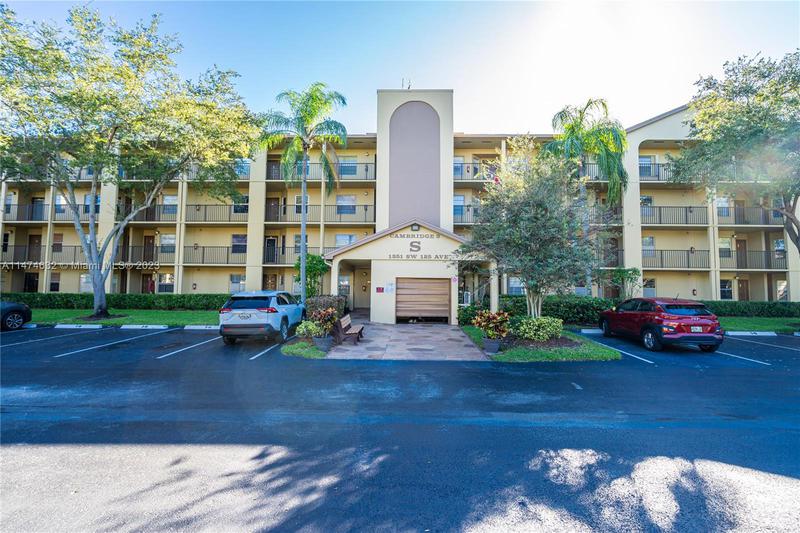 Image for property 1351 125th Ave 309S, Pembroke Pines, FL 33027