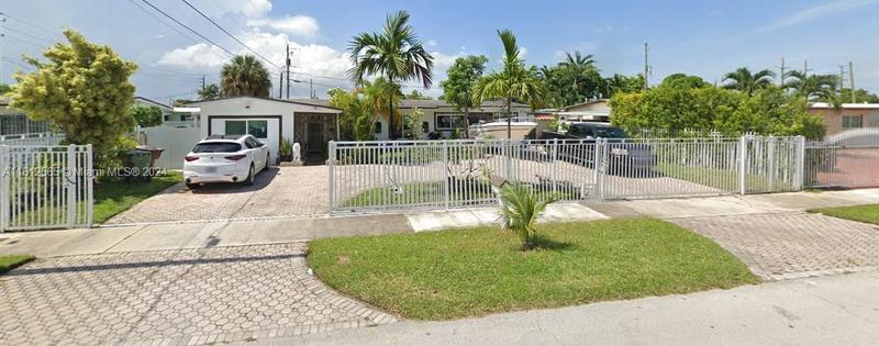 Image for property 1585 56th Pl, Hialeah, FL 33012
