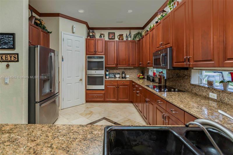 Image for property 3001 189th Ter, Miramar, FL 33029