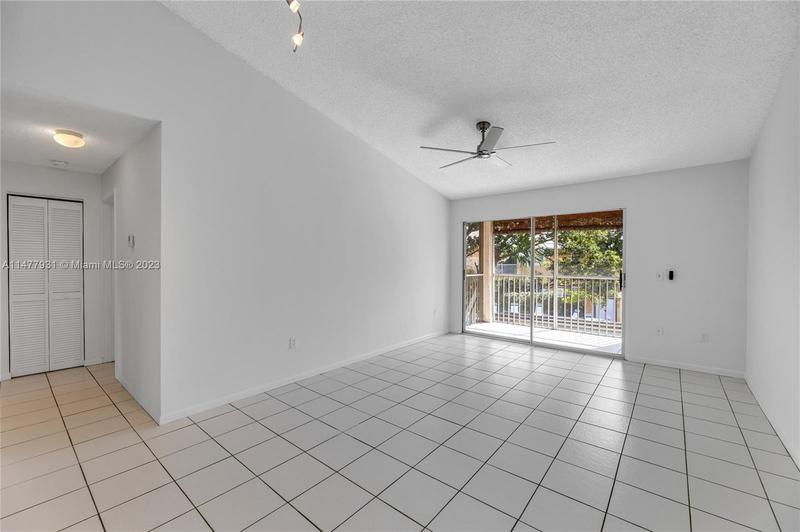 Image for property 811 4th Ave C204, Dania Beach, FL 33004