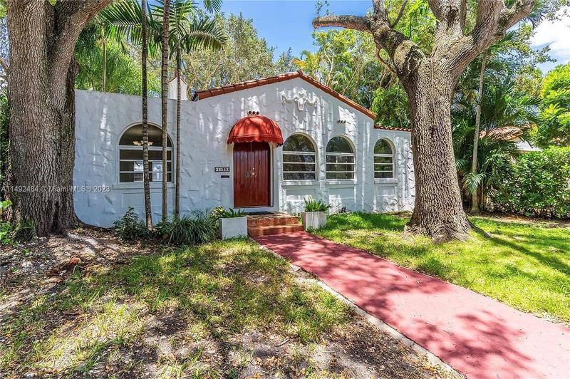 Image for property 1139 Venetia Ave, Coral Gables, FL 33134