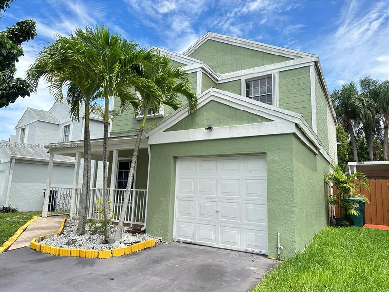 Image for property 14525 128th Ct Rd, Miami, FL 33186