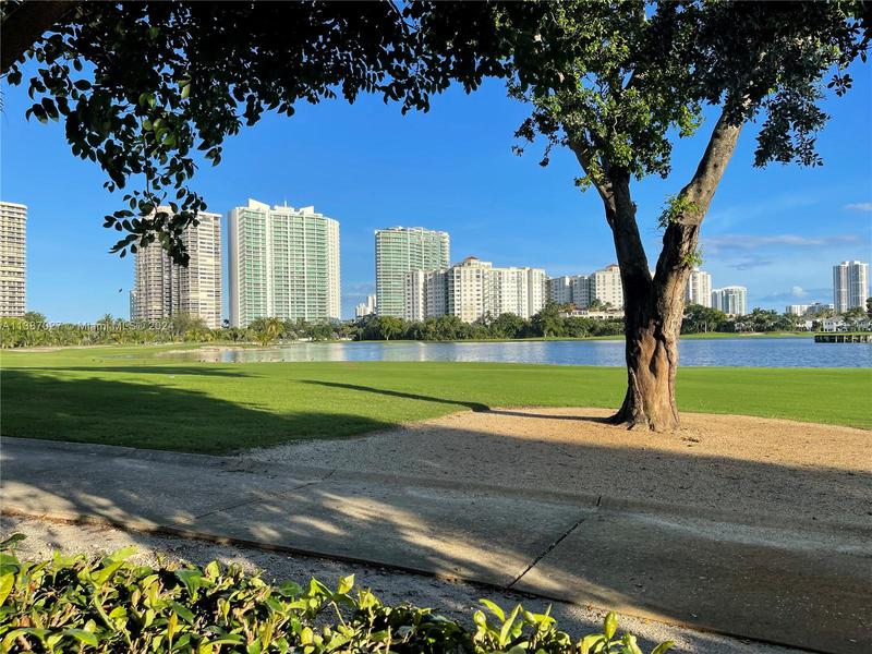Image for property 3625 Country Club Dr 2010, Aventura, FL 33180