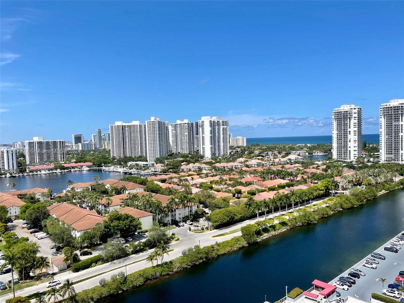 Image for property 3625 Country Club Dr 2010, Aventura, FL 33180