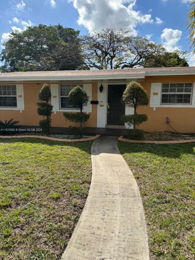 Image for property 940 183rd St, Miami Gardens, FL 33169