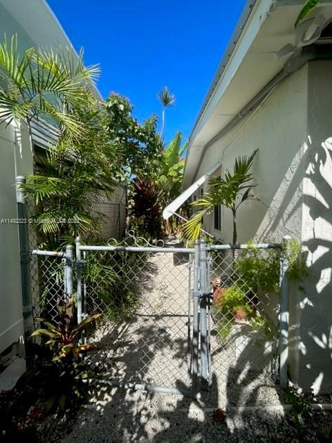 Image for property 401 3 street, Key Largo, FL 33037