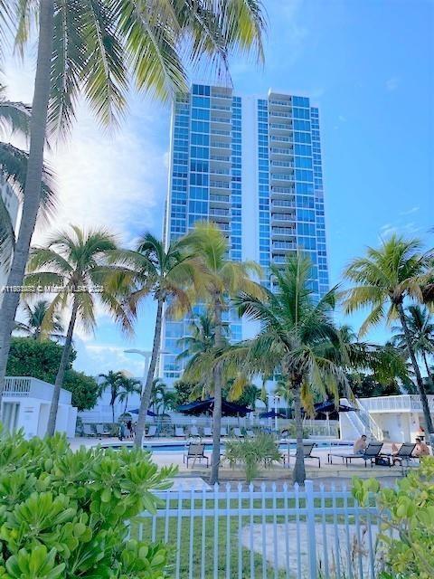 Image for property 2655 Collins Ave 905, Miami Beach, FL 33140