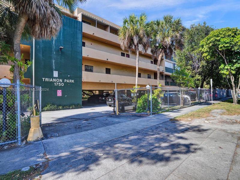 Image for property 1750 56th St 122, Hialeah, FL 33012