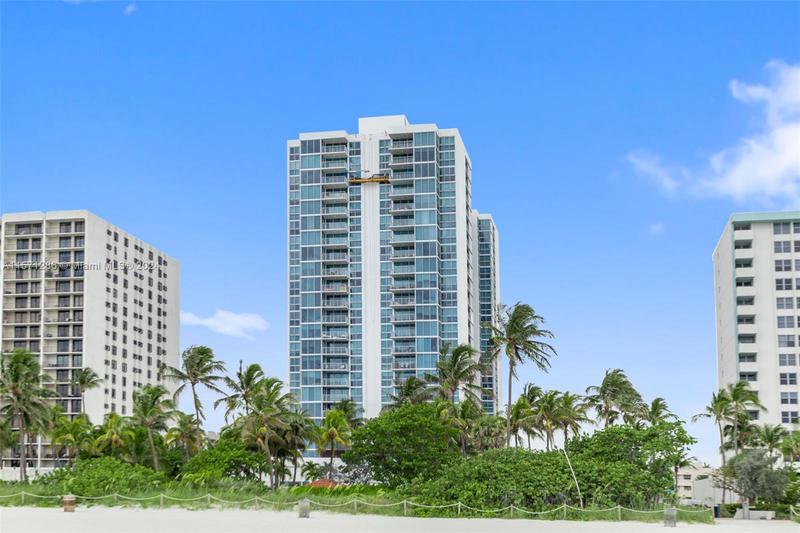 Image for property 2655 Collins Ave 510, Miami Beach, FL 33140